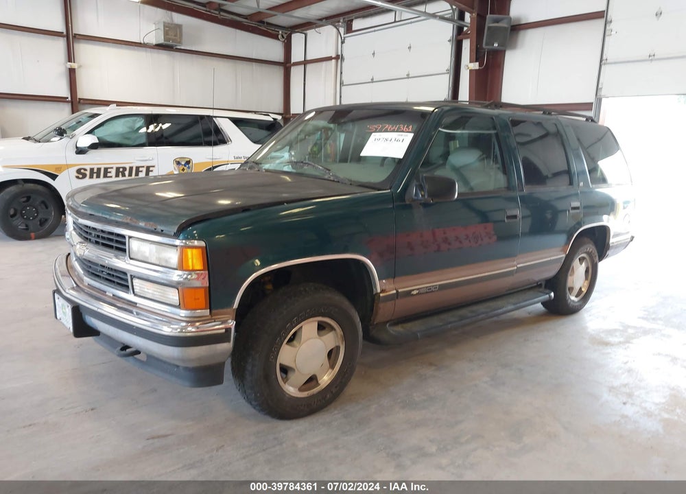 1996 CHEVROLET TAHOE K1500 VIN: 1GNEK13RXTJ311067