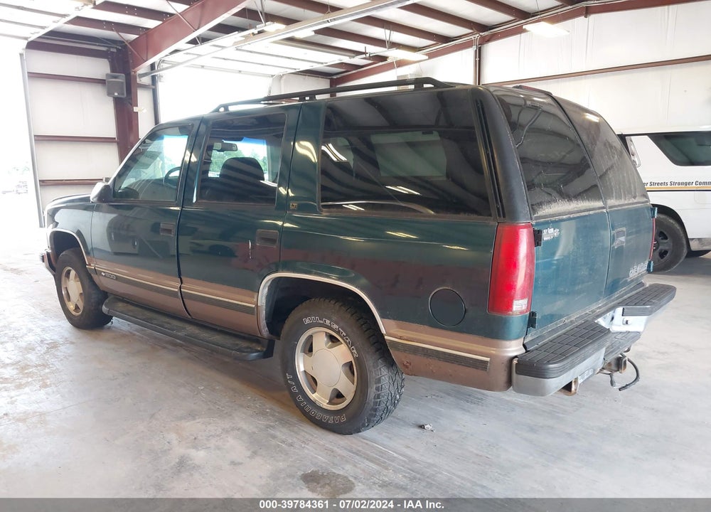 1996 CHEVROLET TAHOE K1500 VIN: 1GNEK13RXTJ311067