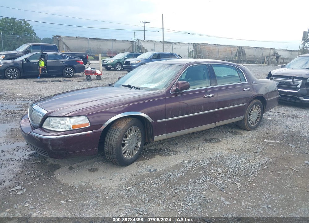 2006 LINCOLN TOWN CAR SIGNATURE LIMITED VIN: 1LNHM82V86Y632510