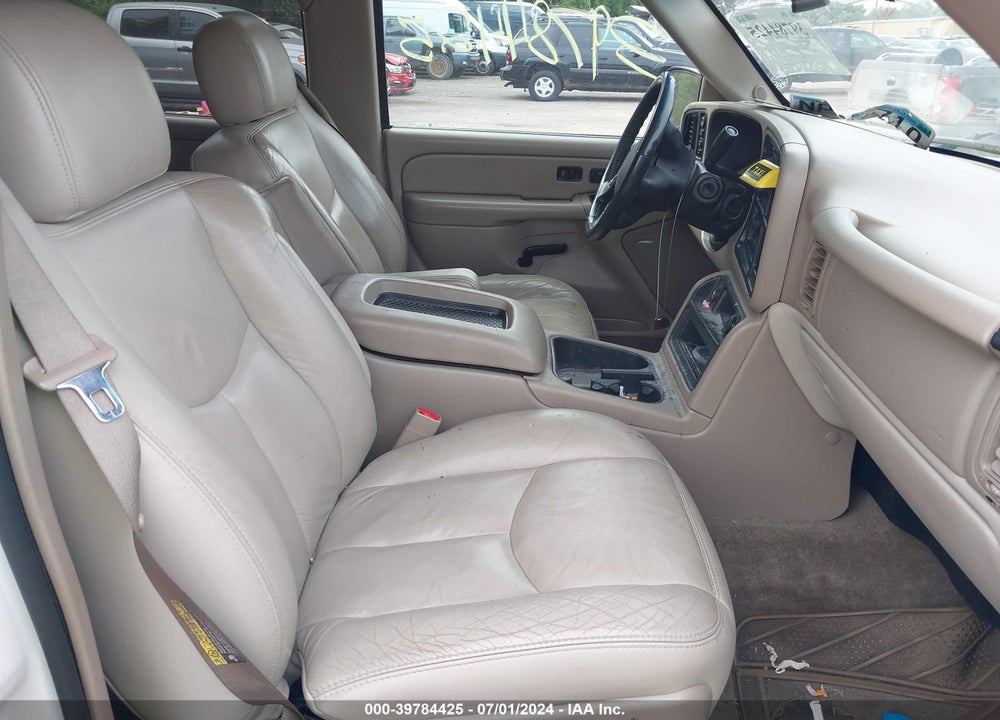 2005 CHEVROLET TAHOE LT VIN: 1GNEK13T65J106831