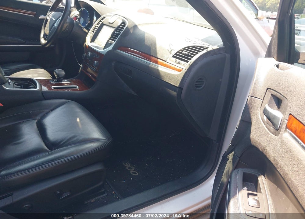 2013 CHRYSLER 300 MOTOWN VIN: 2C3CCAAG8DH588905