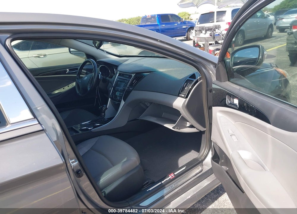 2014 HYUNDAI SONATA VIN: 5NPEC4AB9EH834136