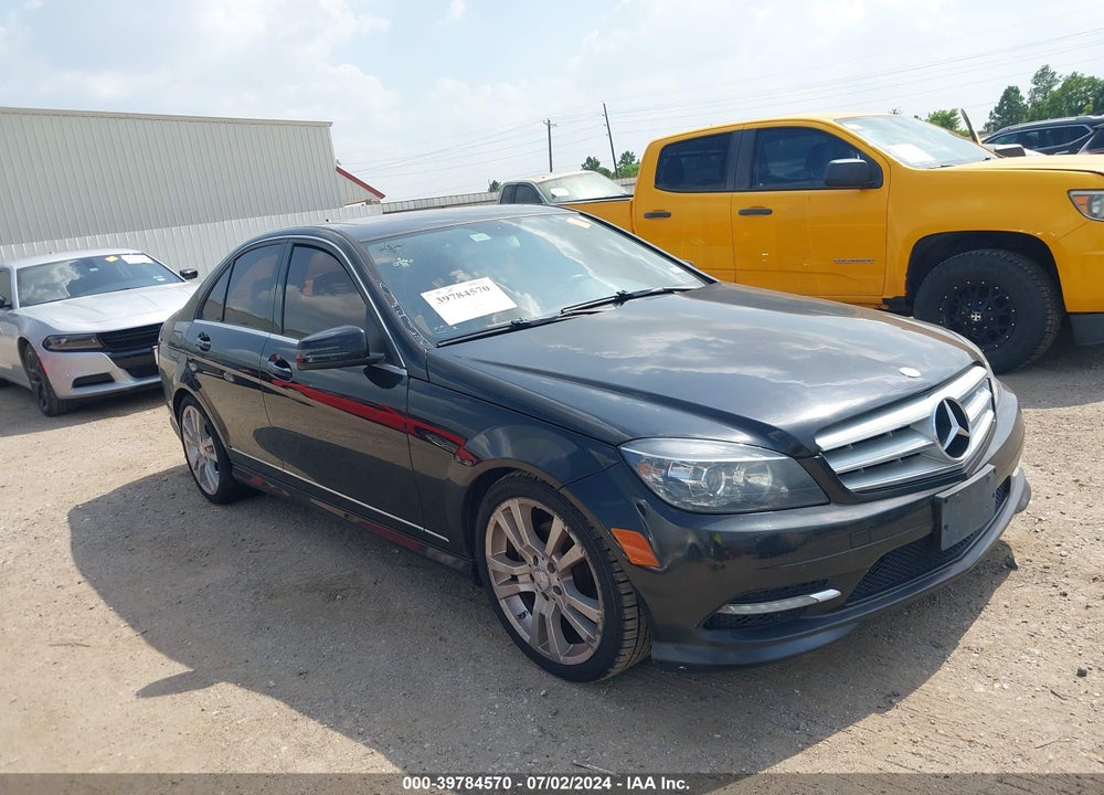 2011 MERCEDES-BENZ C 300 LUXURY/SPORT VIN: WDDGF5EB4BF650556