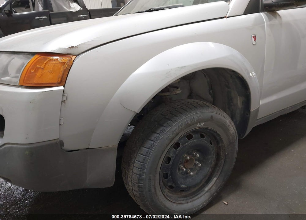 2004 SATURN VUE 4 CYL VIN: 5GZCZ43D04S807197