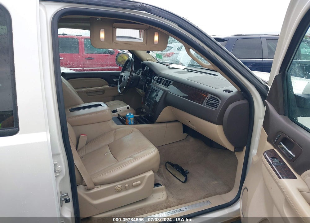 2011 GMC YUKON DENALI VIN: 1GKS2EEF5BR103849