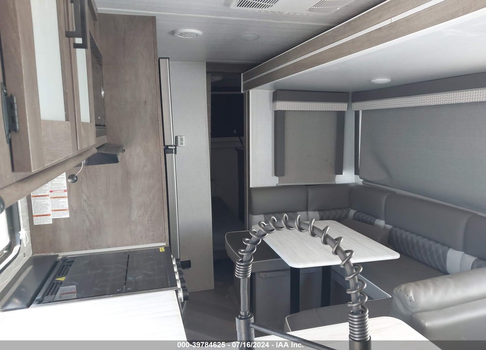 2022 FOREST RIVER SALEM VIN: 4X4TSME24NA332463