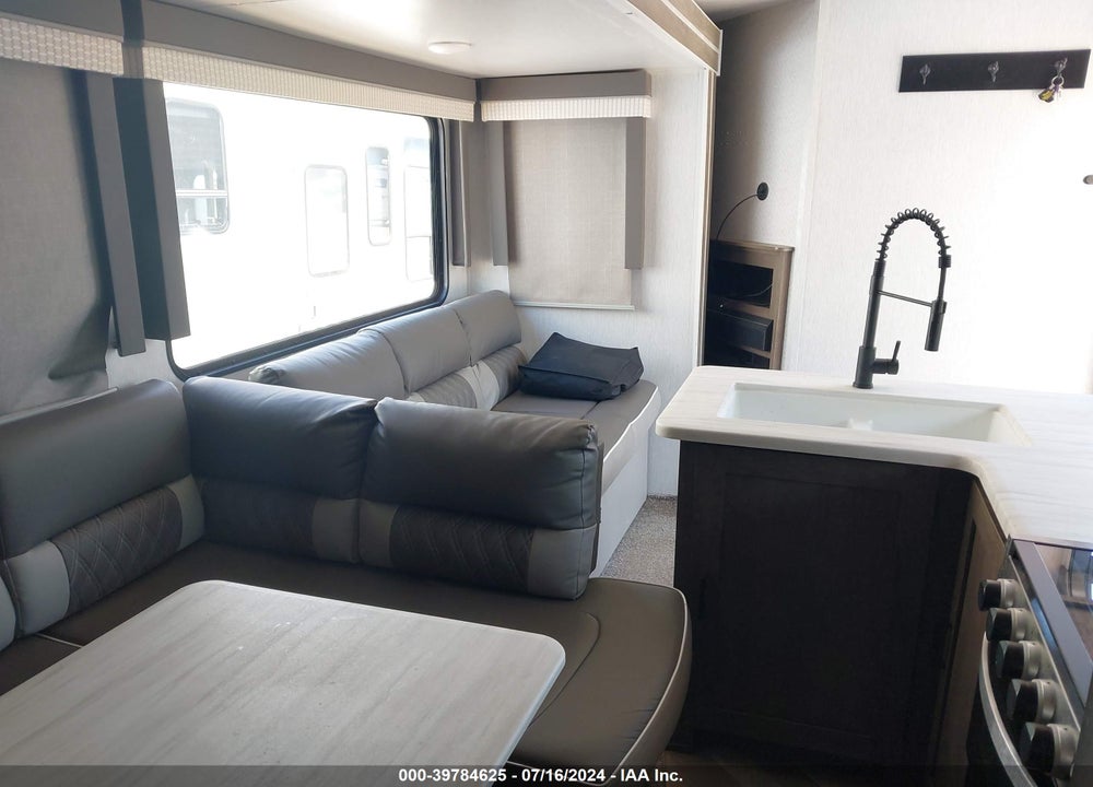 2022 FOREST RIVER SALEM VIN: 4X4TSME24NA332463