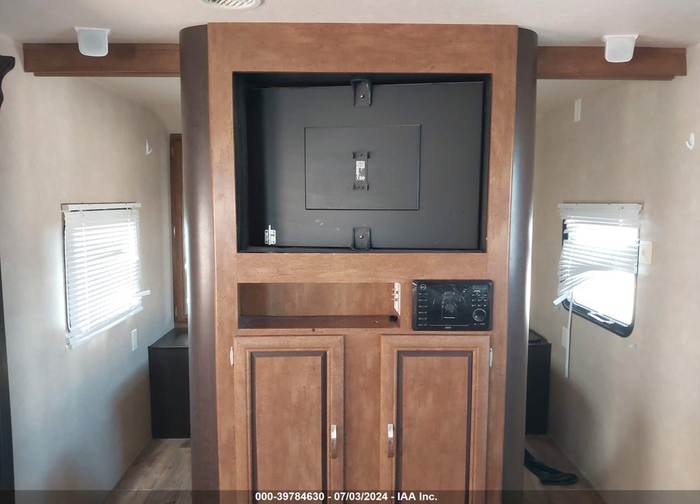 2016 SALEM TRA/REM VIN: 4X4TSMC27GA316067