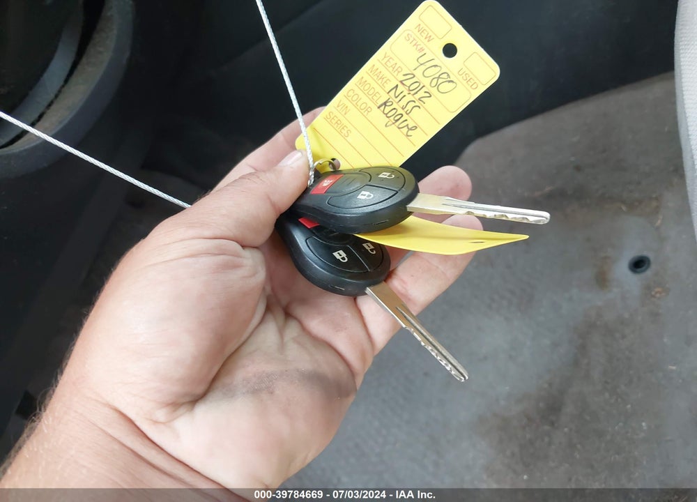 2012 NISSAN ROGUE S VIN: JN8AS5MV5CW373221