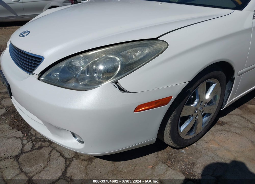 2005 LEXUS ES 330 VIN: JTHBA30G255130813