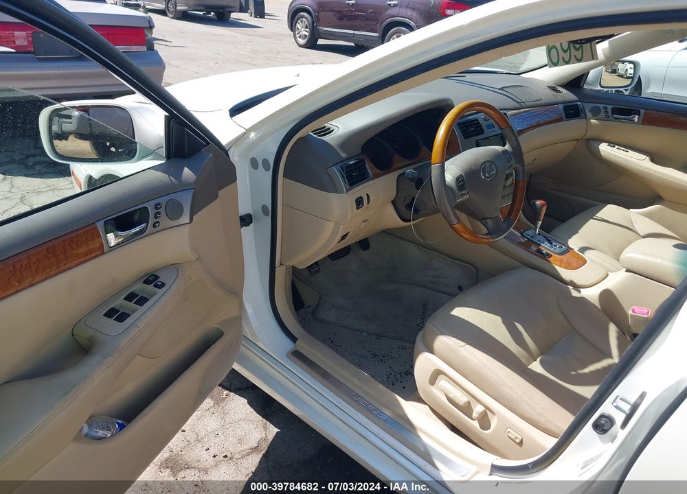 2005 LEXUS ES 330 VIN: JTHBA30G255130813