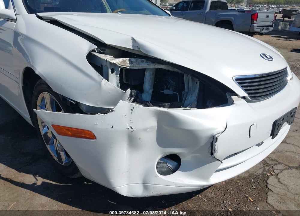 2005 LEXUS ES 330 VIN: JTHBA30G255130813