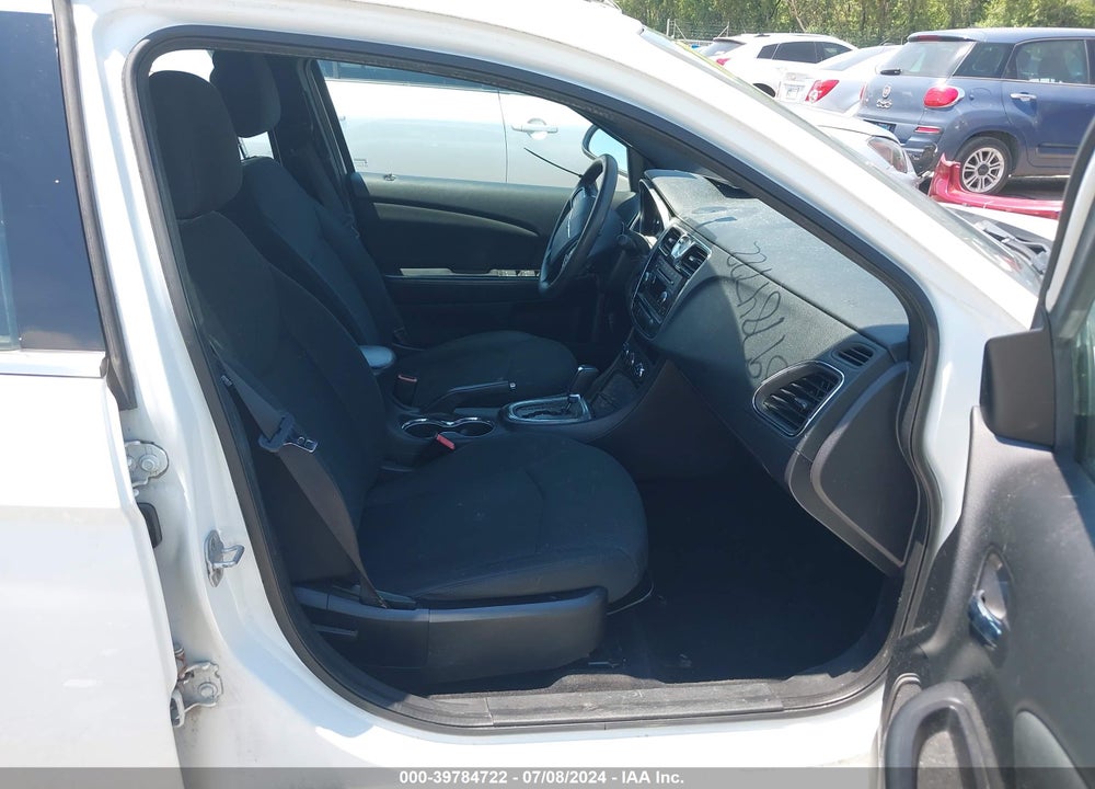 2012 CHRYSLER 200 LX VIN: 1C3CCBAB2CN105117