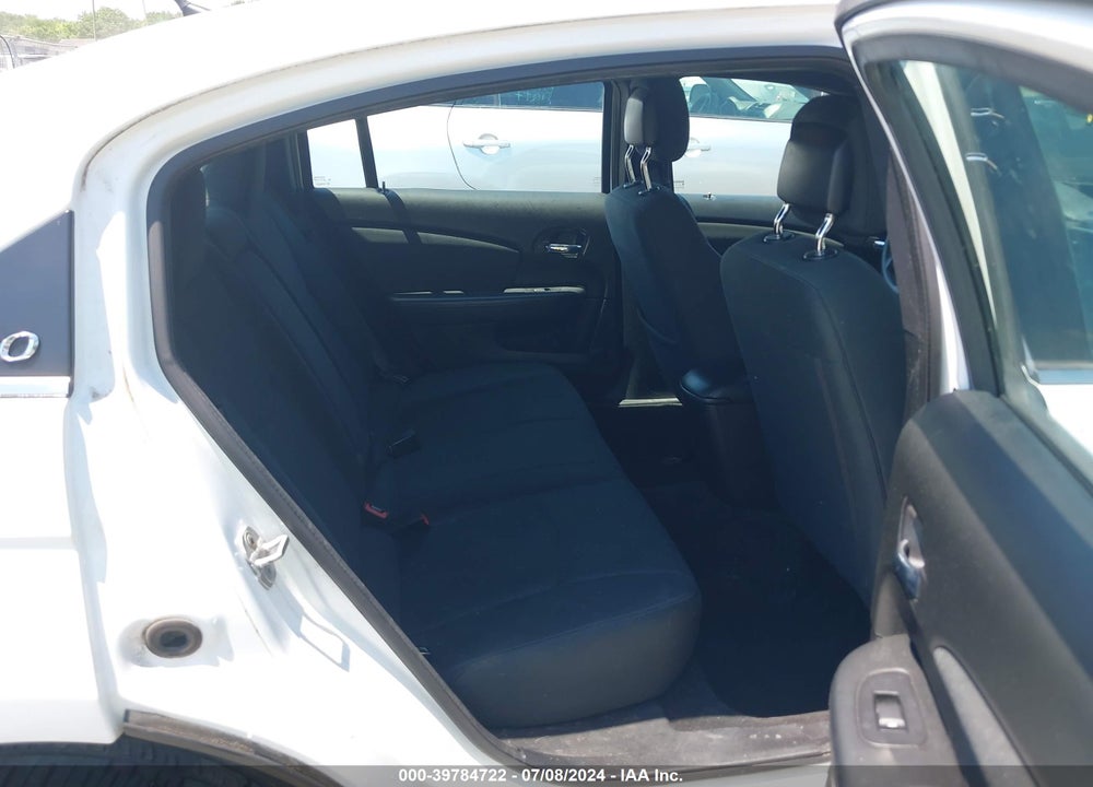2012 CHRYSLER 200 LX VIN: 1C3CCBAB2CN105117