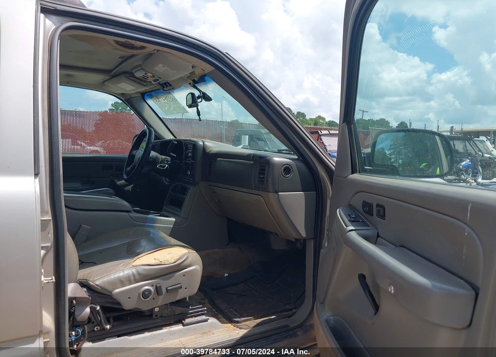 2005 CHEVROLET SUBURBAN 1500 Z71 VIN: 3GNFK16Z75G263208
