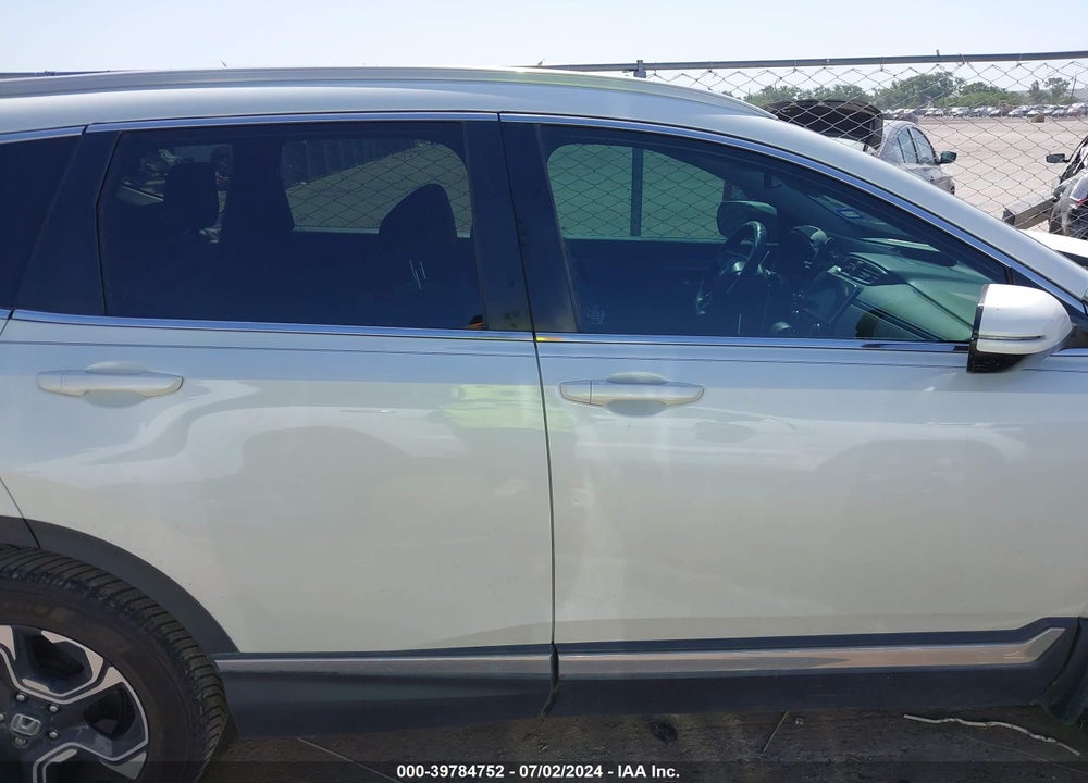 2018 HONDA CR-V TOURING VIN: 2HKRW1H97JH501499
