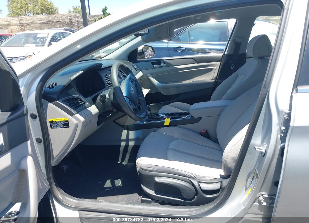 2016 HYUNDAI SONATA HYBRID SE VIN: KMHE24L13GA012641