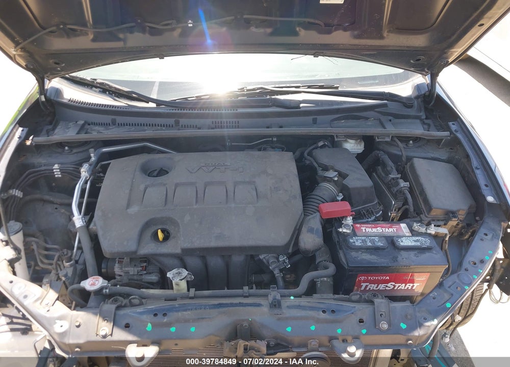 2019 TOYOTA COROLLA XLE VIN: 5YFBURHE7KP932061