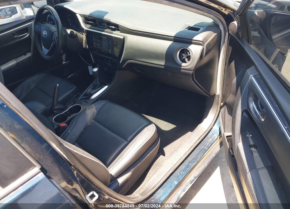 2019 TOYOTA COROLLA XLE VIN: 5YFBURHE7KP932061
