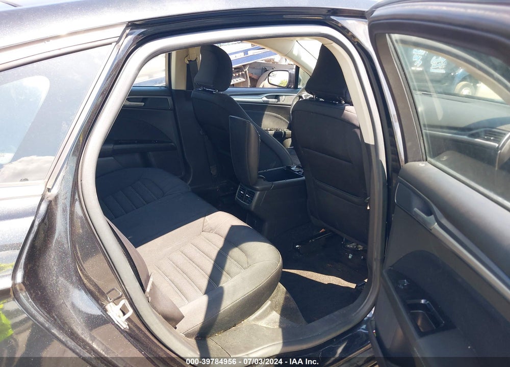 2015 FORD FUSION SE VIN: 3FA6P0HD6FR208945