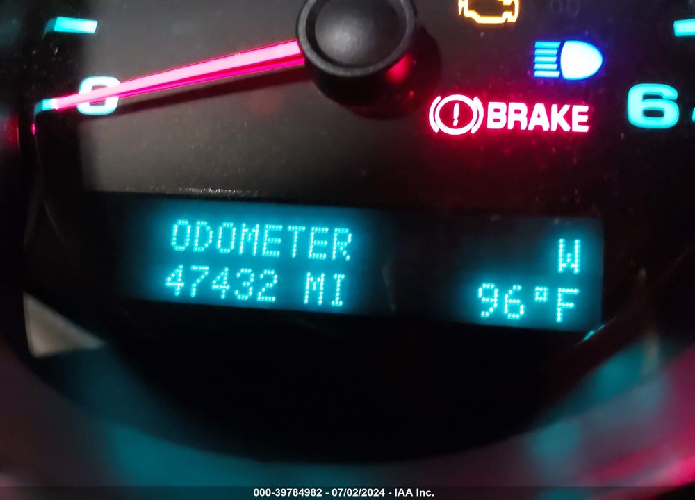 2013 CHEVROLET SILVERADO 1500 LT VIN: 1GCRCSE06DZ248032