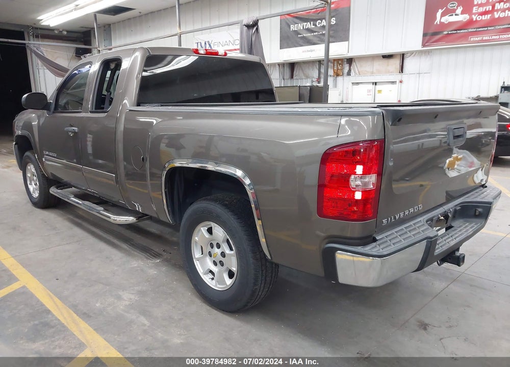 2013 CHEVROLET SILVERADO 1500 LT VIN: 1GCRCSE06DZ248032