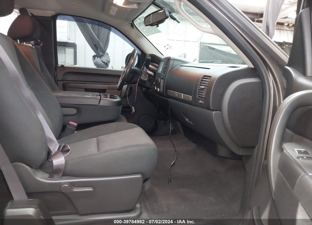 2013 CHEVROLET SILVERADO 1500 LT VIN: 1GCRCSE06DZ248032
