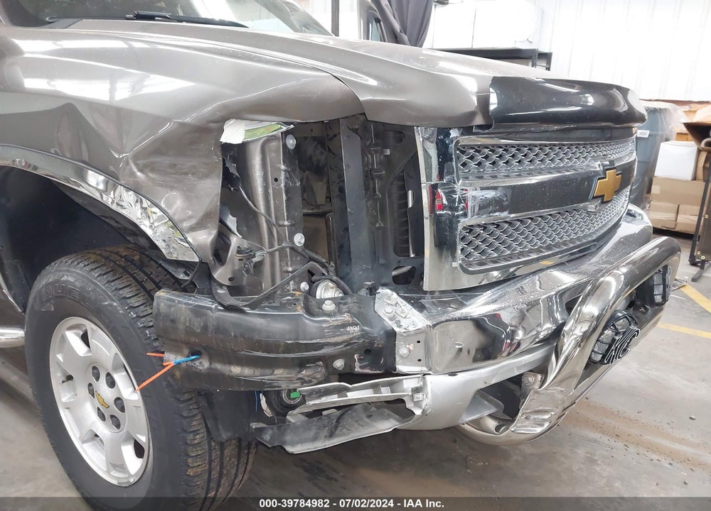 2013 CHEVROLET SILVERADO 1500 LT VIN: 1GCRCSE06DZ248032