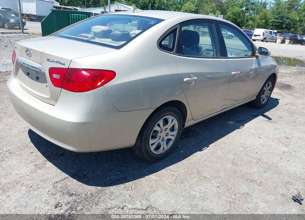2010 HYUNDAI ELANTRA GLS VIN: KMHDU4AD7AU023635
