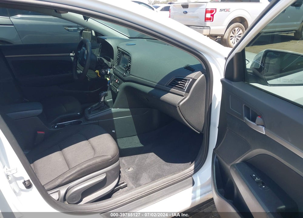 2018 HYUNDAI ELANTRA SEL VIN: 5NPD84LFXJH359149