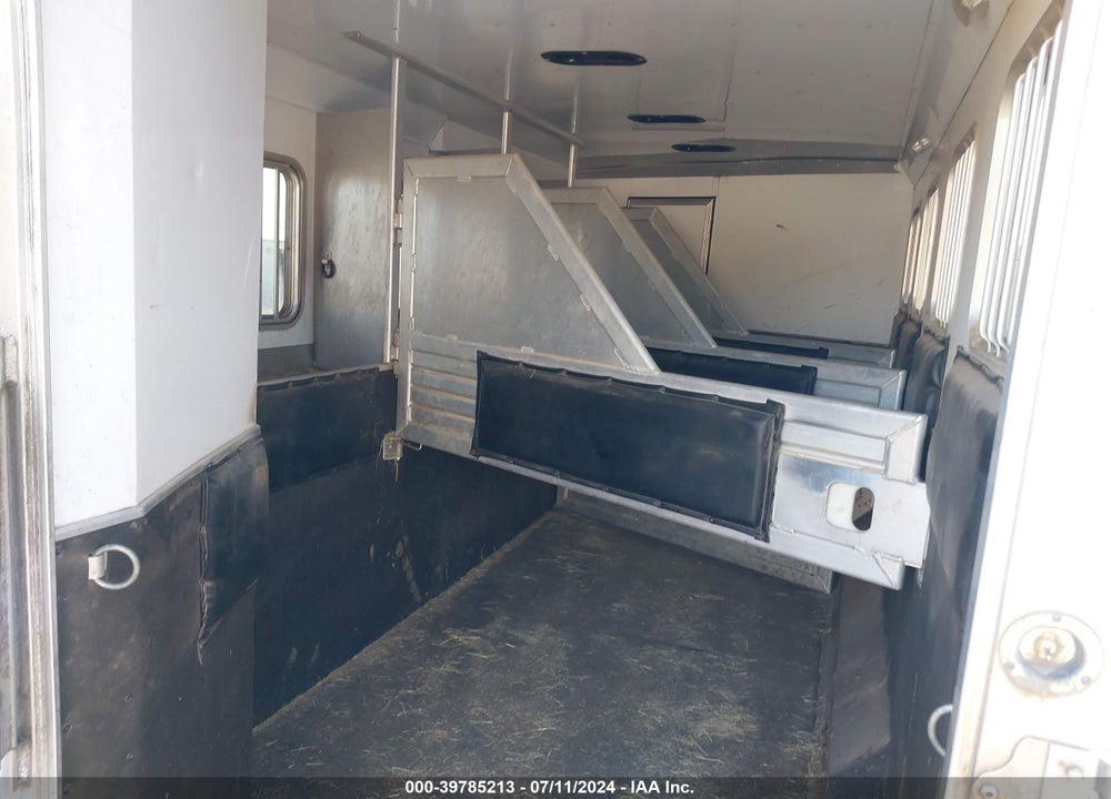 2005 FEATHERLITE --- VIN: 4FGB128215C082148