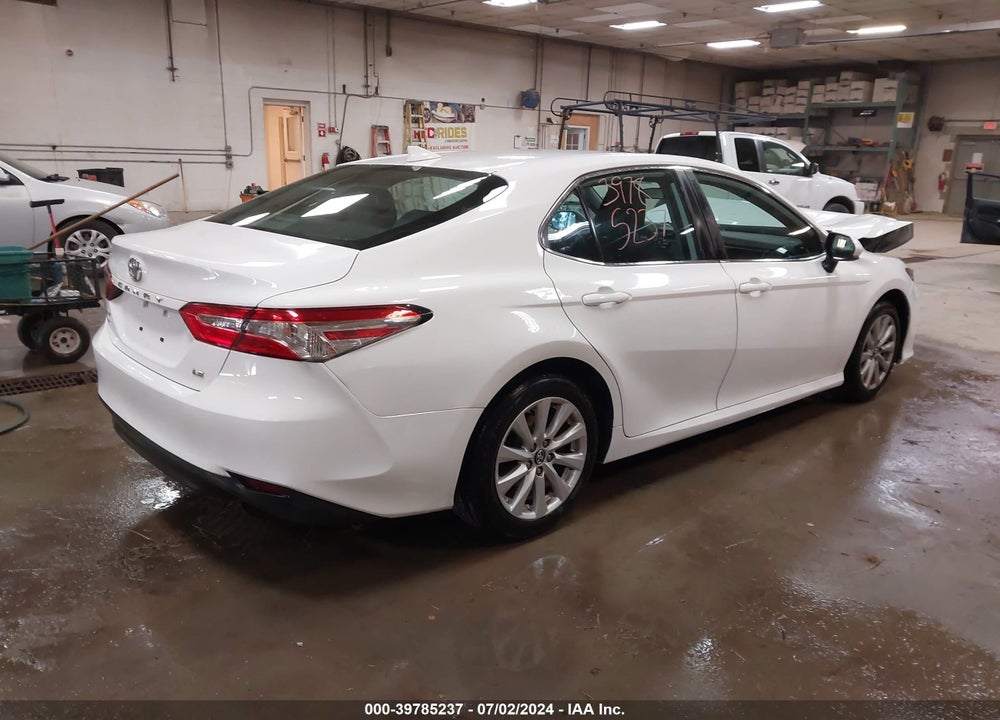 2019 TOYOTA CAMRY LE VIN: 4T1B11HK2KU802669