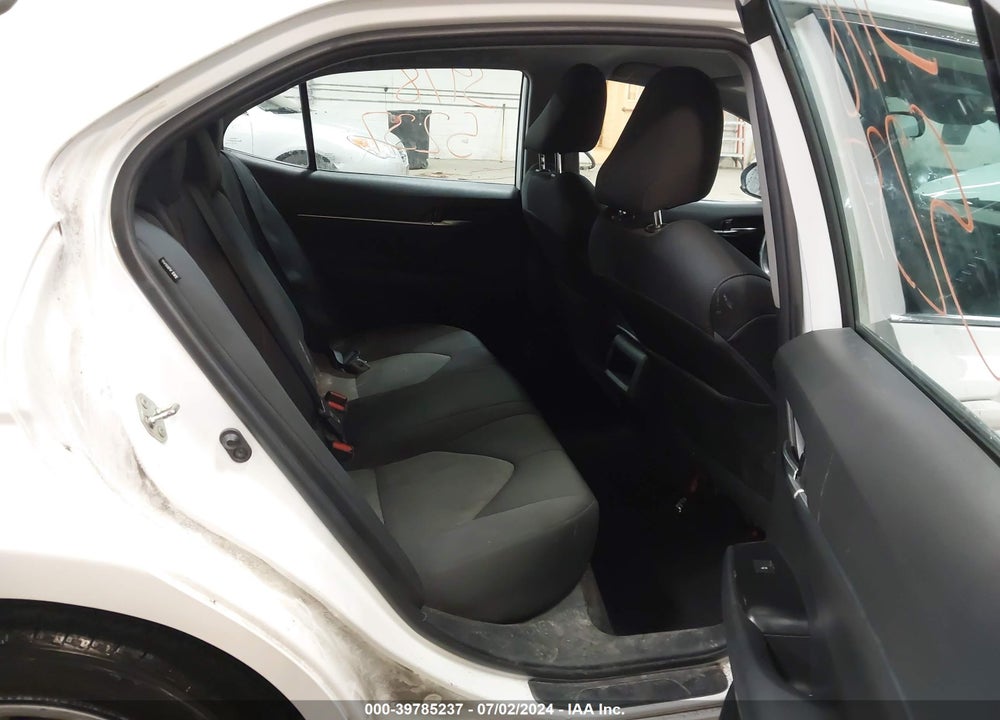 2019 TOYOTA CAMRY LE VIN: 4T1B11HK2KU802669