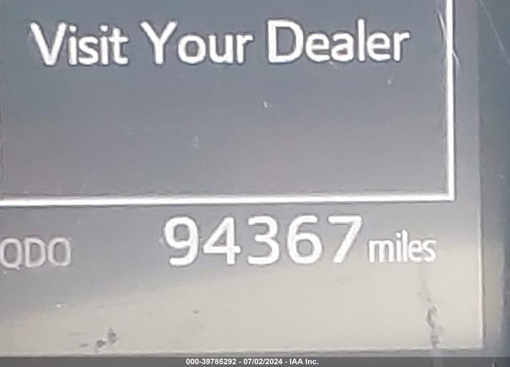 2018 TOYOTA CAMRY LE VIN: 4T1B11HK0JU564481