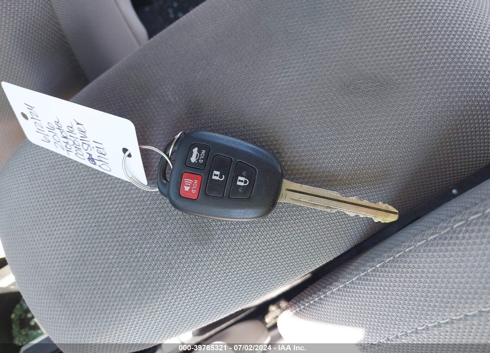 2016 TOYOTA COROLLA LE VIN: 2T1BURHE2GC638378