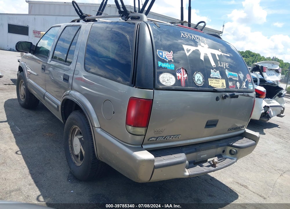 2000 CHEVROLET BLAZER LT VIN: 1GNDT13W2Y2351742