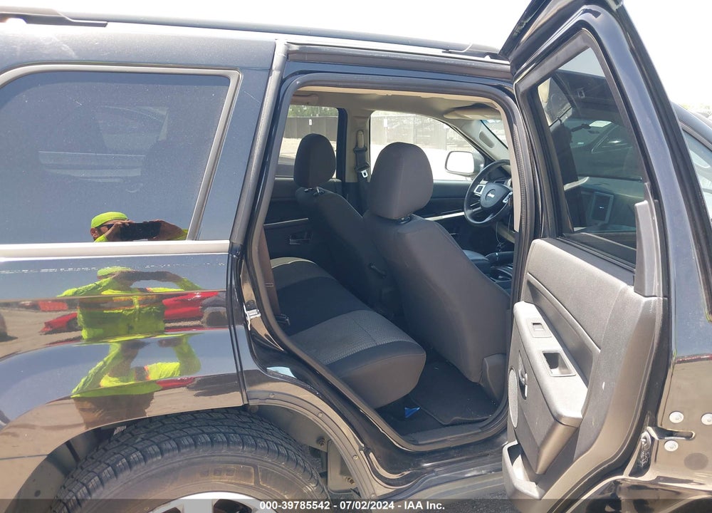 2010 JEEP GRAND CHEROKEE LAREDO VIN: 1J4PR4GK9AC147074