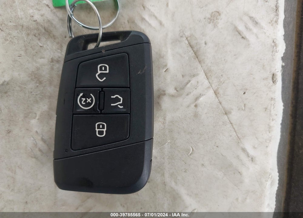 2019 VOLKSWAGEN TIGUAN 2.0T SE/2.0T SEL/2.0T SEL R-LINE/2.0T SEL R-LINE BLACK VIN: 3VV2B7AX7KM013417