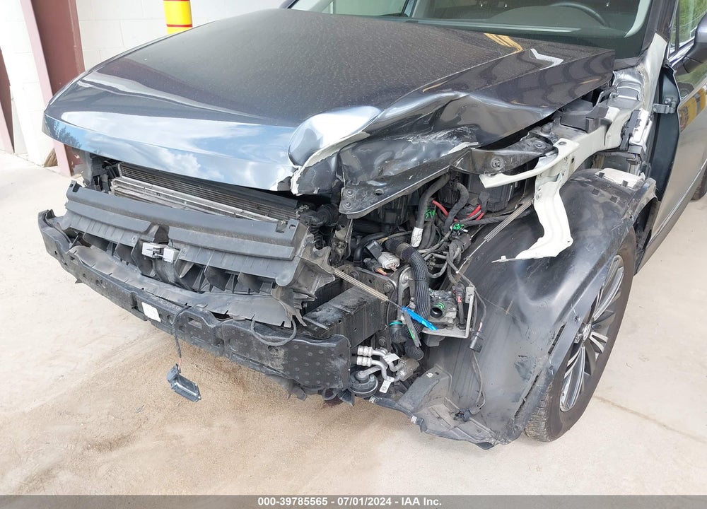 2019 VOLKSWAGEN TIGUAN 2.0T SE/2.0T SEL/2.0T SEL R-LINE/2.0T SEL R-LINE BLACK VIN: 3VV2B7AX7KM013417