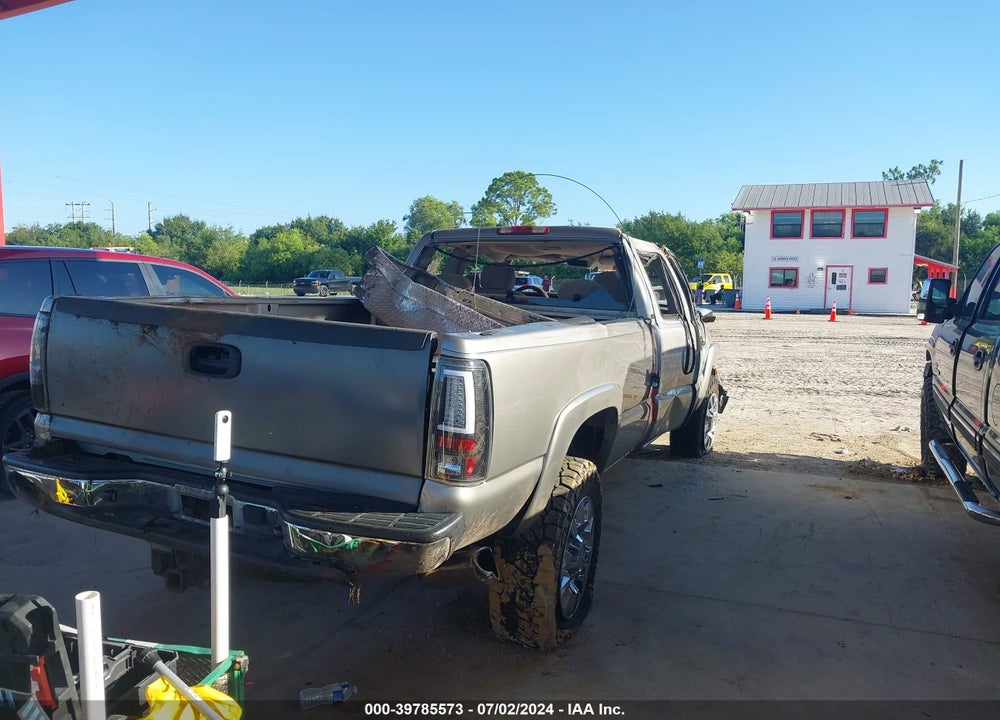 2003 CHEVROLET SILVERADO 2500HD LS VIN: 1GCHC29183E166890