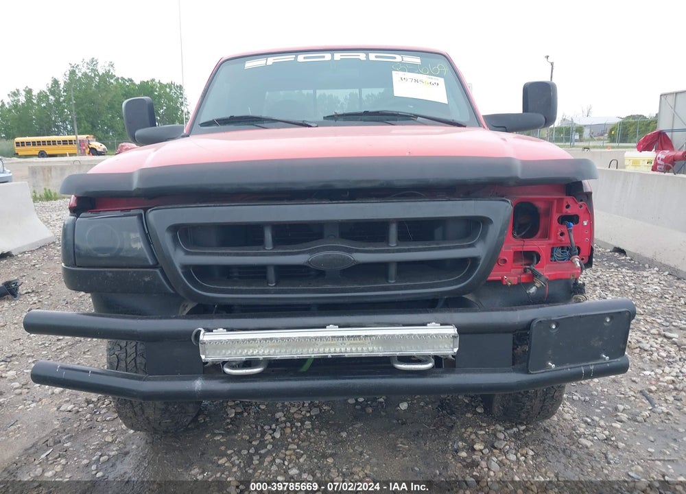 2000 FORD RANGER XLT VIN: 1FTZR15XXYPA21823