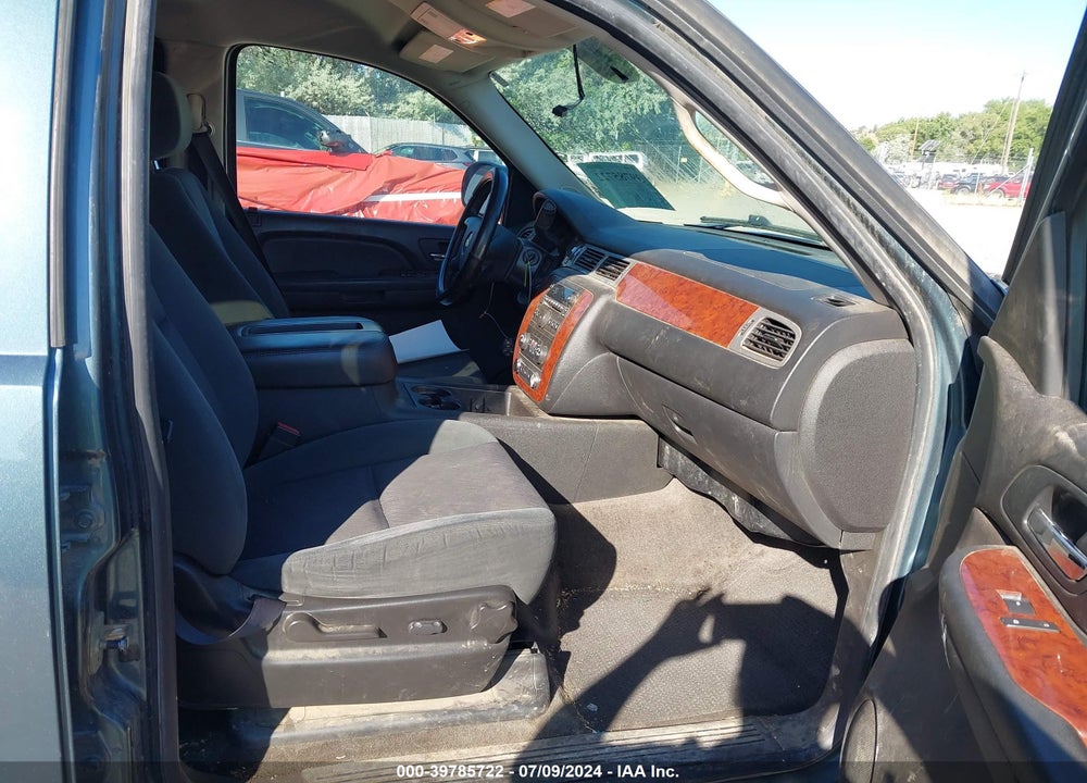 2009 CHEVROLET SUBURBAN 1500 LT1 VIN: 1GNFK263X9R209490