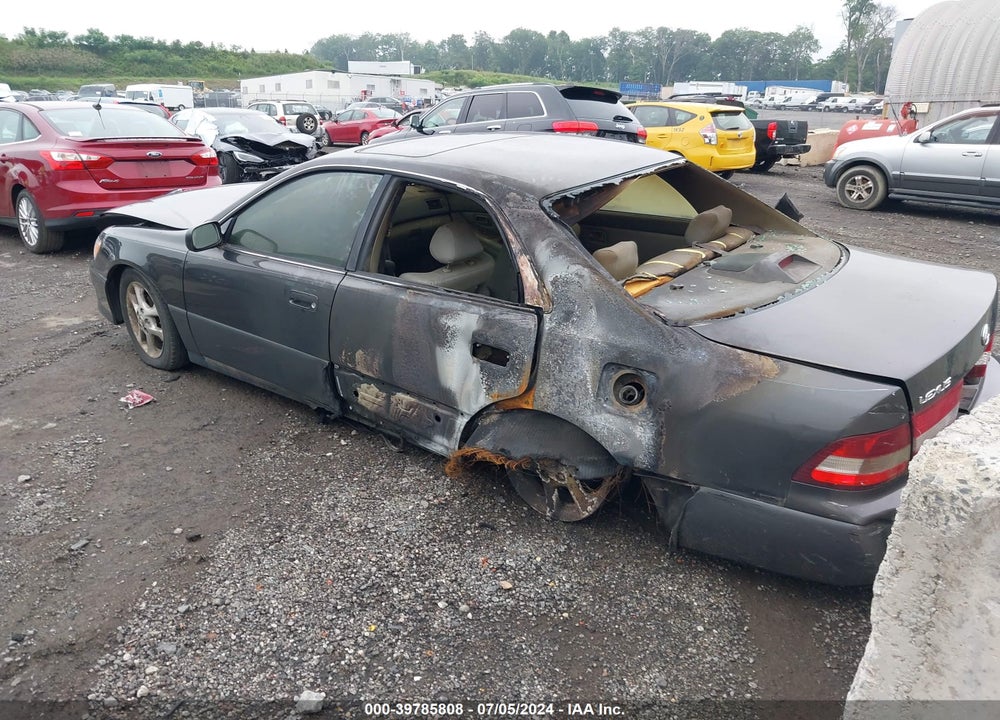 2000 LEXUS ES 300 VIN: JT8BF28G2Y5096084