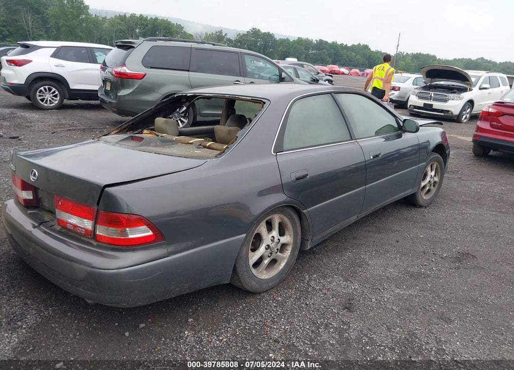 2000 LEXUS ES 300 VIN: JT8BF28G2Y5096084