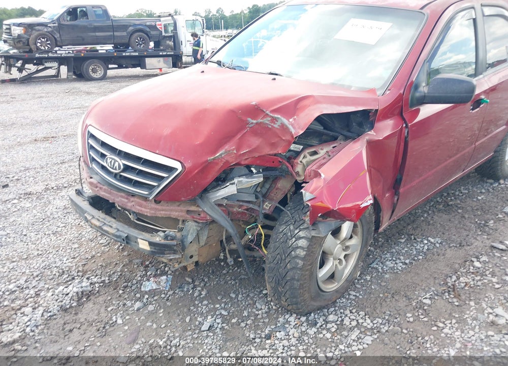 2008 KIA SORENTO VIN: KNDJD735685807940