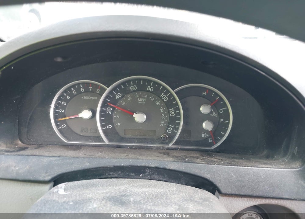 2008 KIA SORENTO VIN: KNDJD735685807940