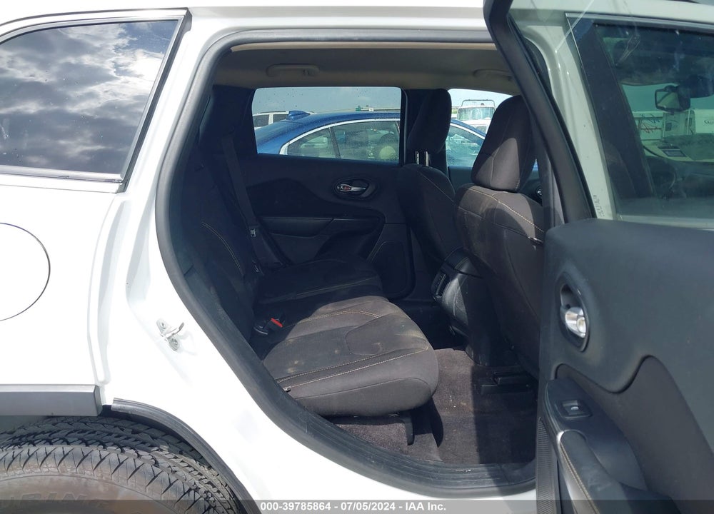 2016 JEEP CHEROKEE LATITUDE VIN: 1C4PJLCS1GW178016