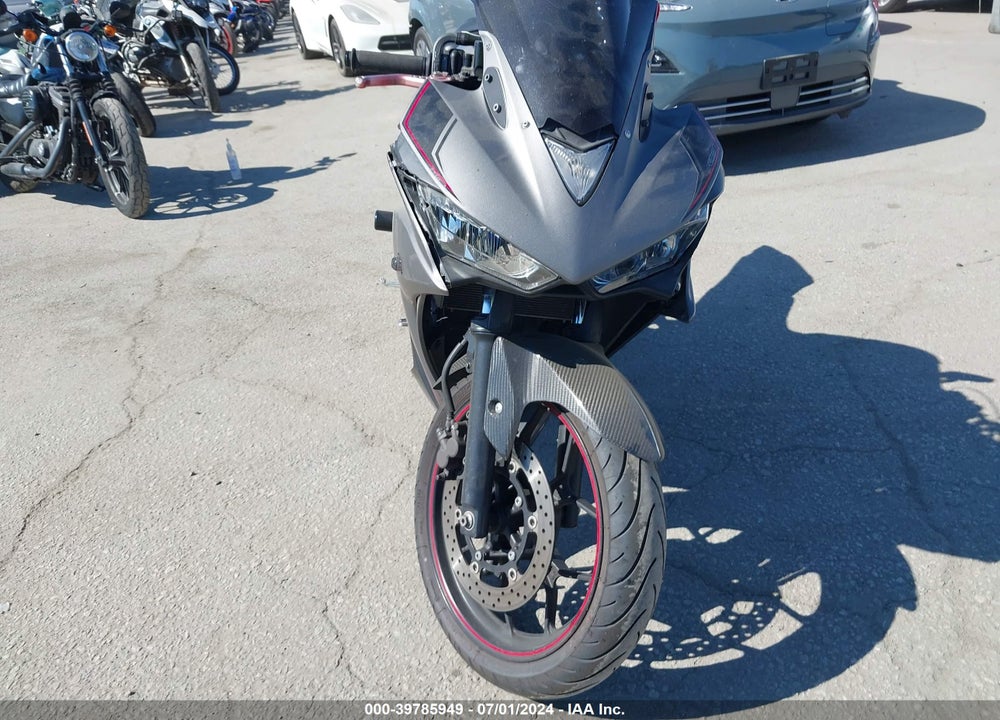 2016 YAMAHA YZFR3 VIN: MH3RH06Y3GK013242