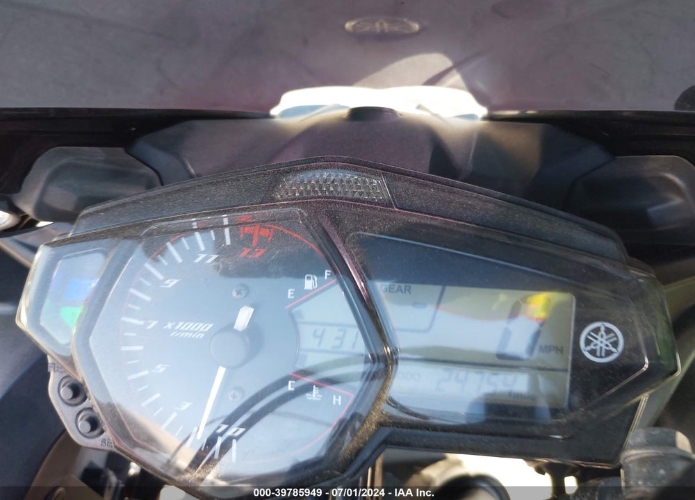 2016 YAMAHA YZFR3 VIN: MH3RH06Y3GK013242