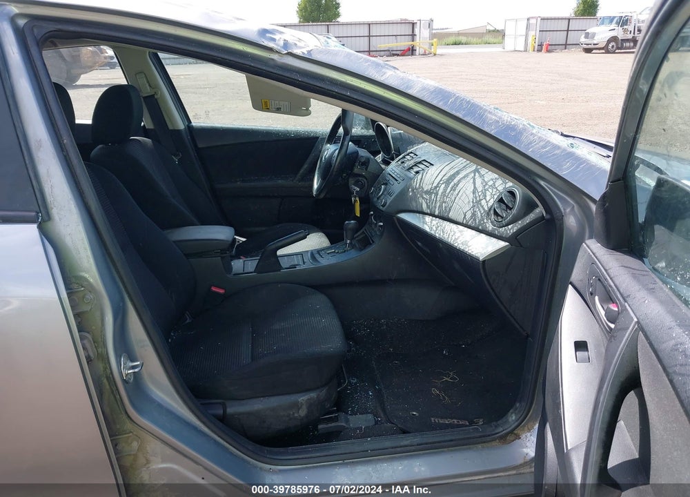 2013 MAZDA 3 I SPORT VIN: JM1BL1UP8D1782190
